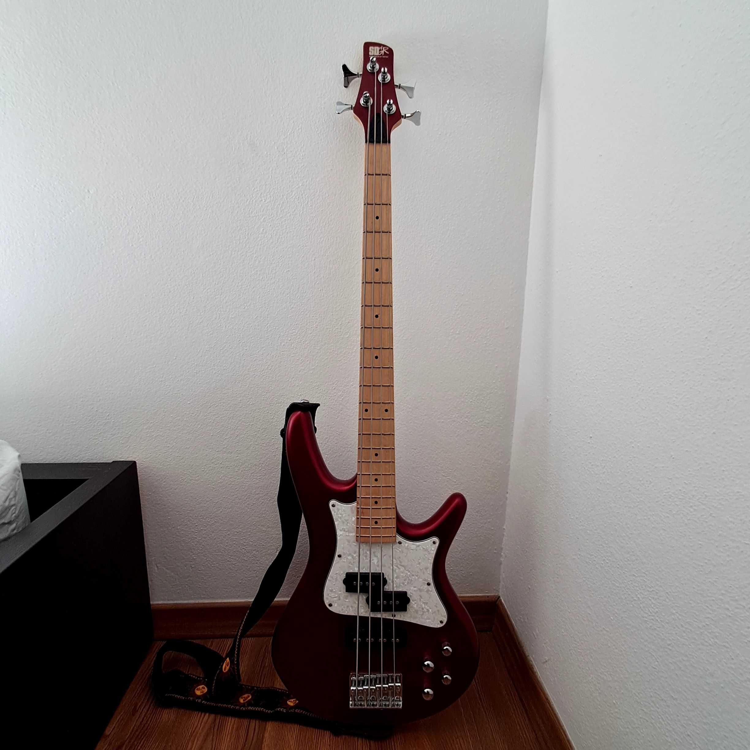 Baixo Ibanez SR300 + AmPlug + Fone + Case + Strap