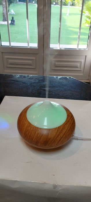 Difusor de aromas com luz em sete cores