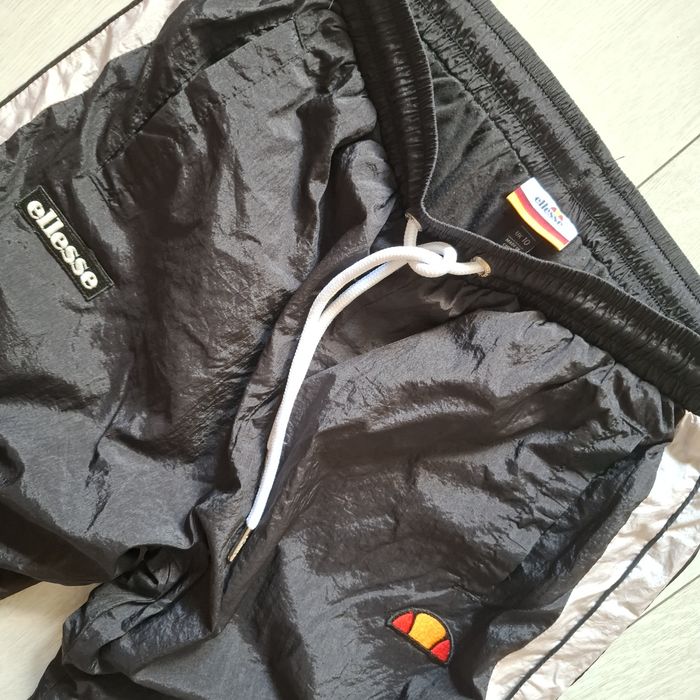 Spodnie dresowe Ellesse czarne z lampasami męskie M EU 38 sportowe vin