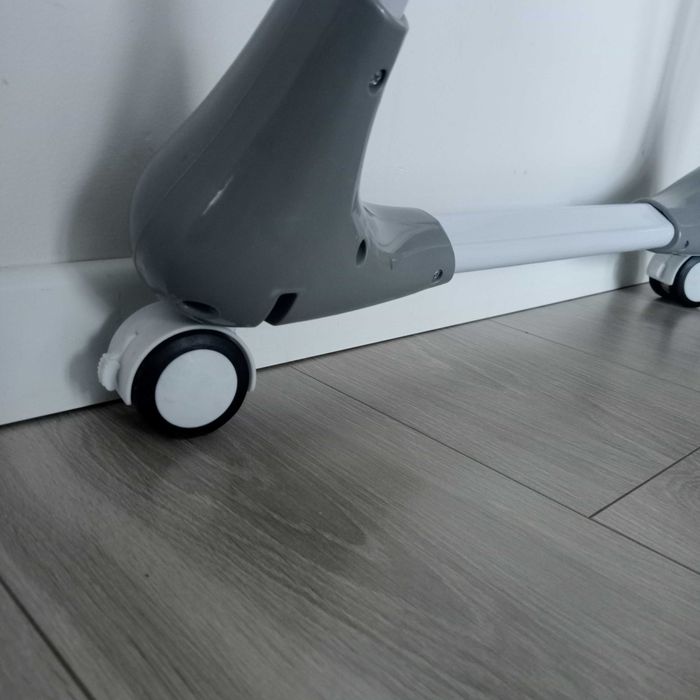 Krzesło do karmienia Caretero Luna