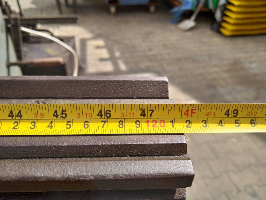 Prasa hydrauliczna wysięgowa krawędziowa