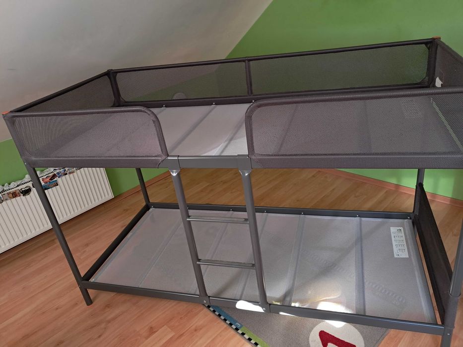 Łozko pietrowe bez materacy