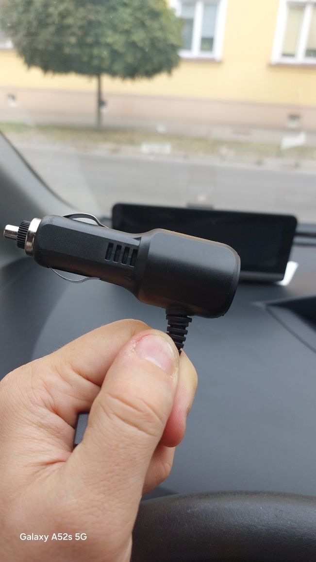 Ładowarka samochodowa z gniazdka zapalniczki do złącze mini USB kątowe