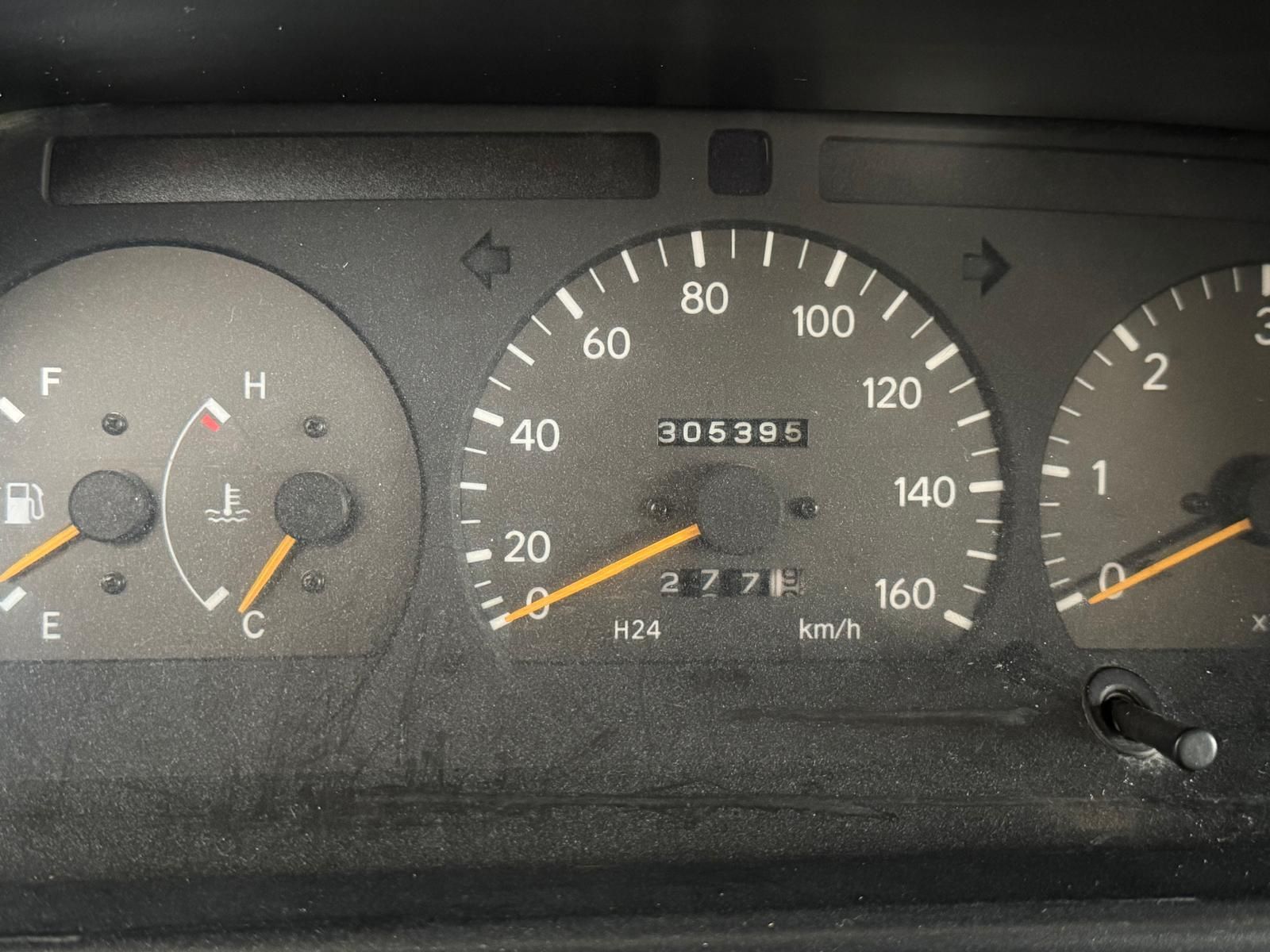 Toyota hiace 6 lugares