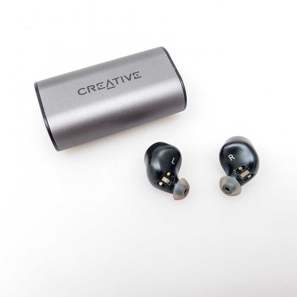 Headphones Creative Outlier Air