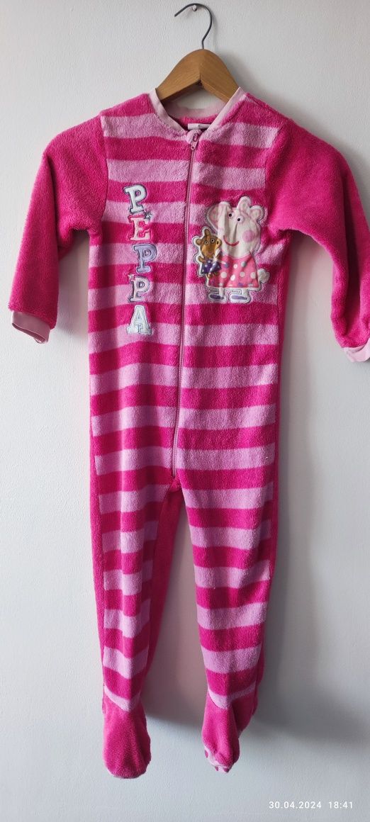 Piżama jednoczęściowa kombinezon pajac dla dziewczynki Peppa 4 5 lat