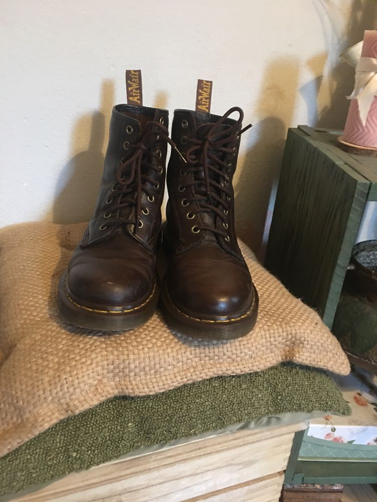 Botas Doc Martens castanhas