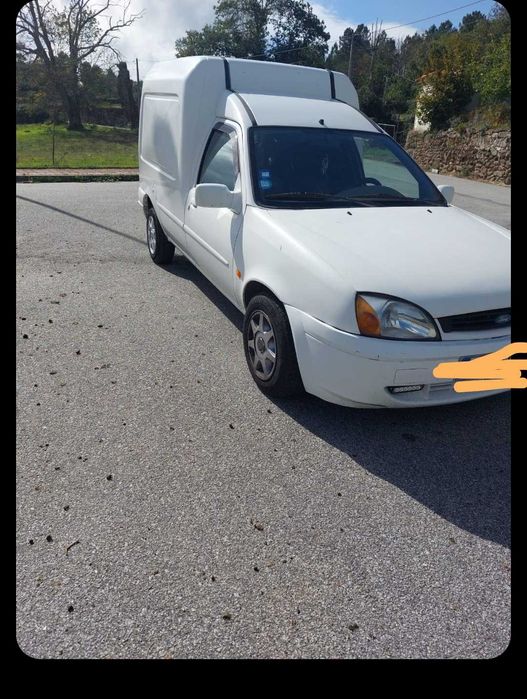 Ford Courier janeiro de 2000