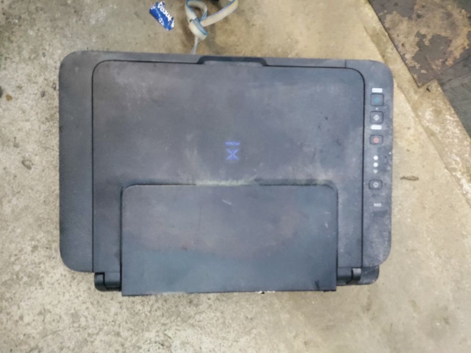 Принтер + скане  canon под ремонт или на запчасти