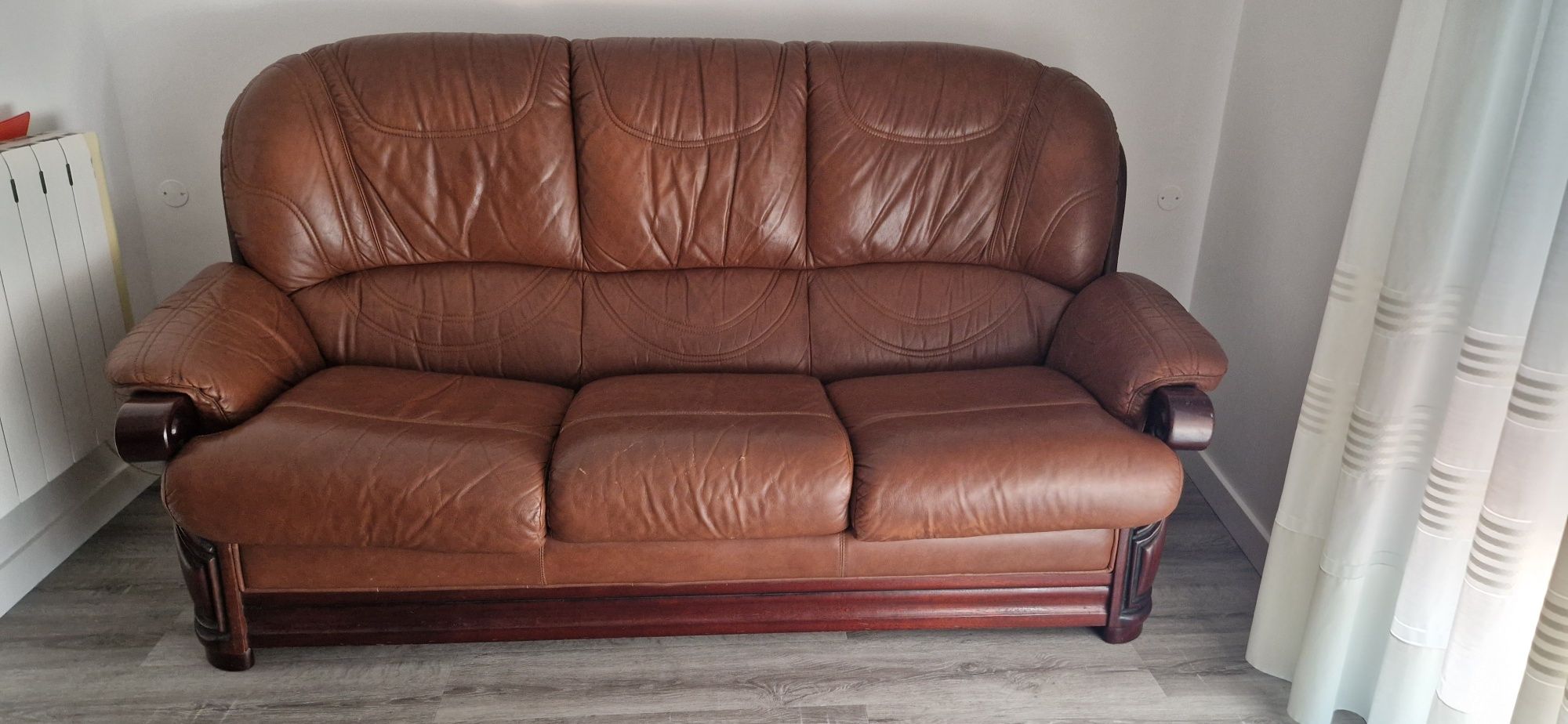 Sofá Cama de Pele
