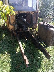 Трактор був в робочуму стані ще на ньому є розподільники більше деталь