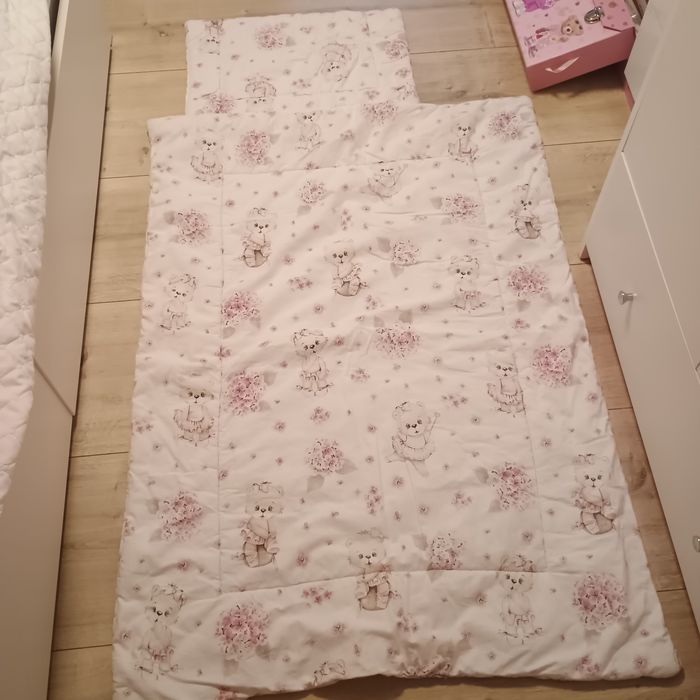 Pościel dla dziewczynki do łóżeczka