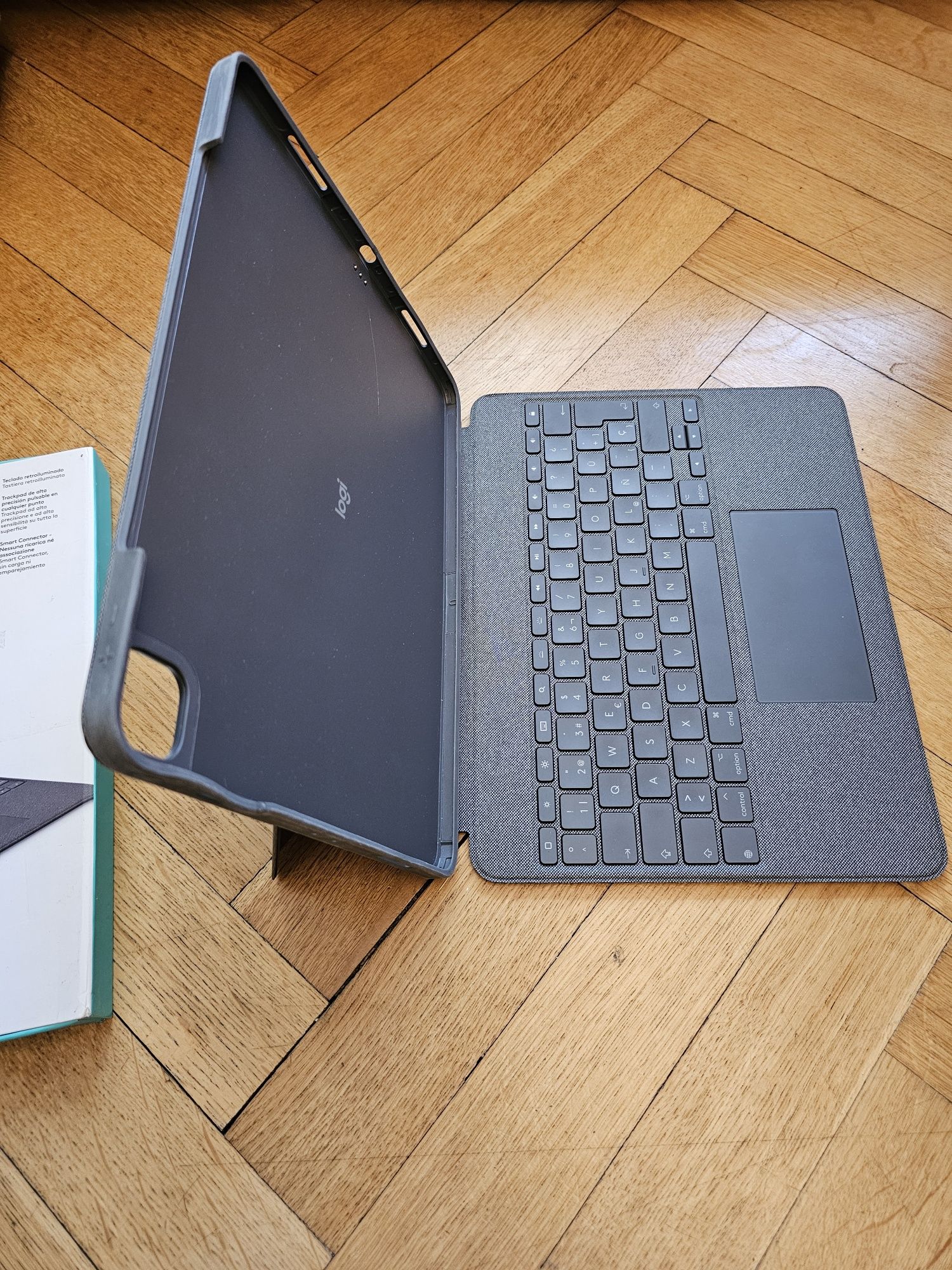 Logitech Combo Touch iPad Pro 12.9 etui Klawiatura 12,9 3,4,5,6 gen.