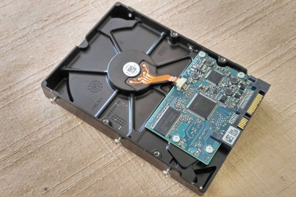 Hitachi 320GB 3.5" 8MB 5700RPM SATA Disk64172199211139122