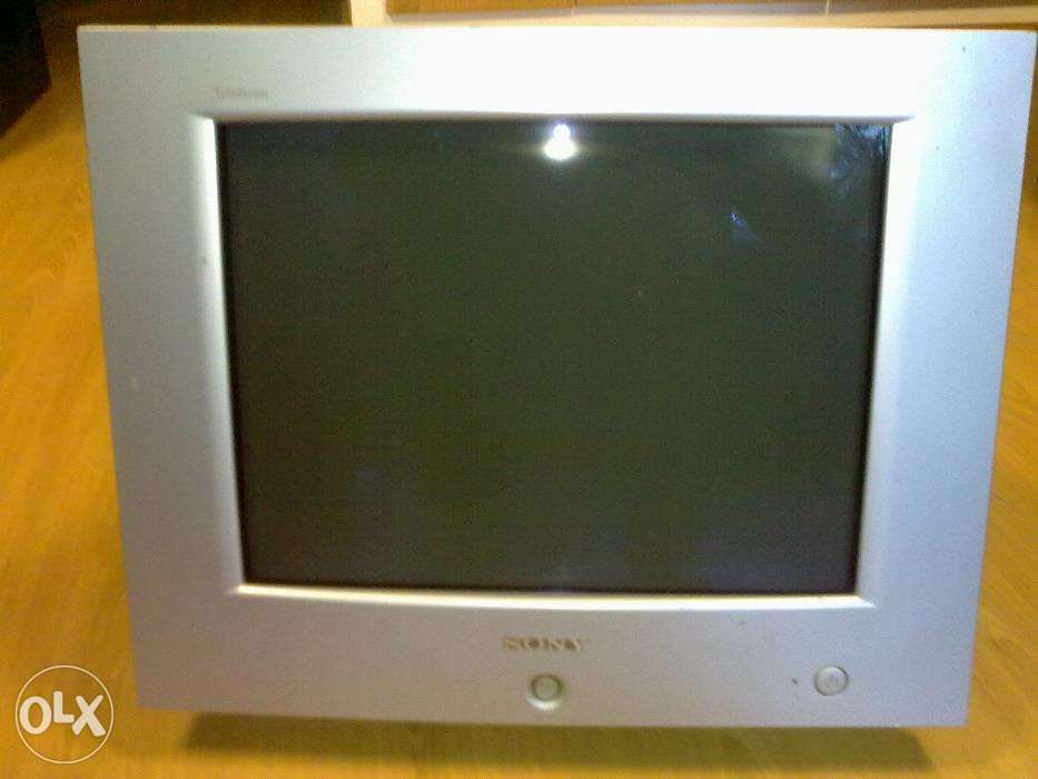 Sony HMD-A220 Monitor CTR 17''