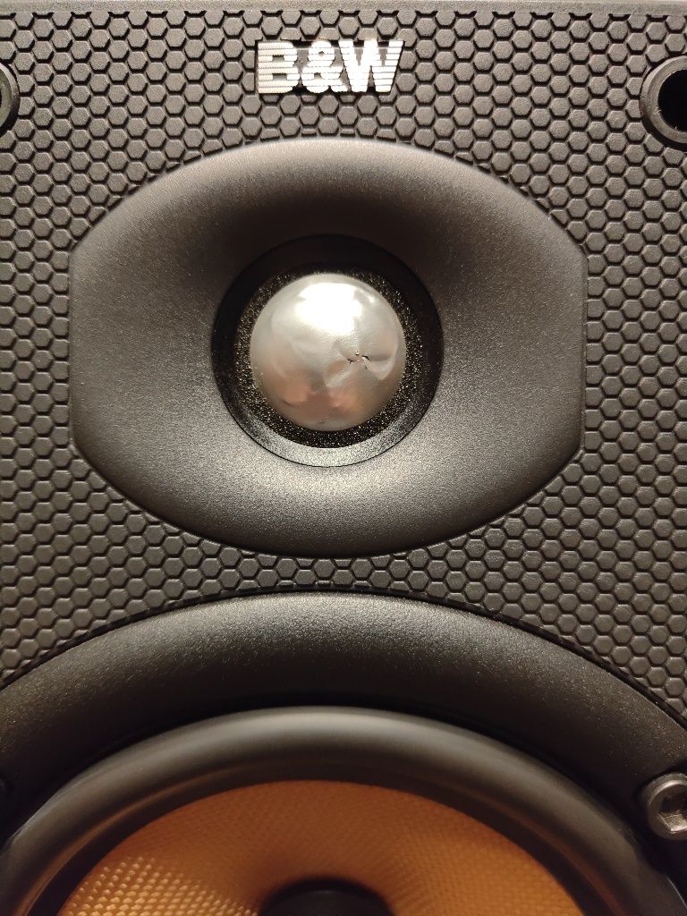 Kolumny Bowers & Wilkins