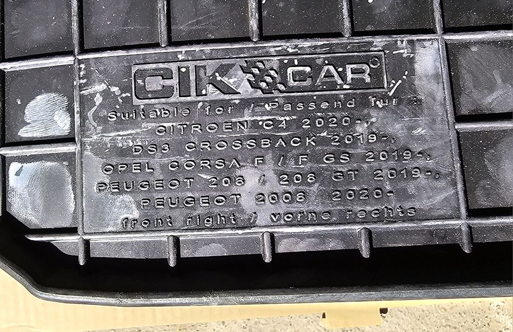 Dywaniki gumowe kpl. Peugeot 2008,208, Corsa F, C4 od 2019