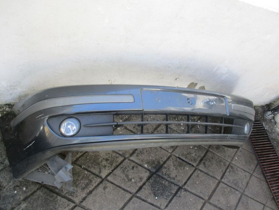 Para Choques frente Renault Laguna 2001 a 2005 com farois nevoeiro