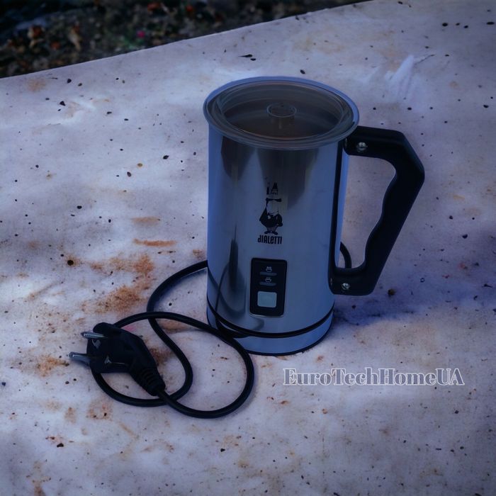 Спінювач молока, капучинатор Bialetti