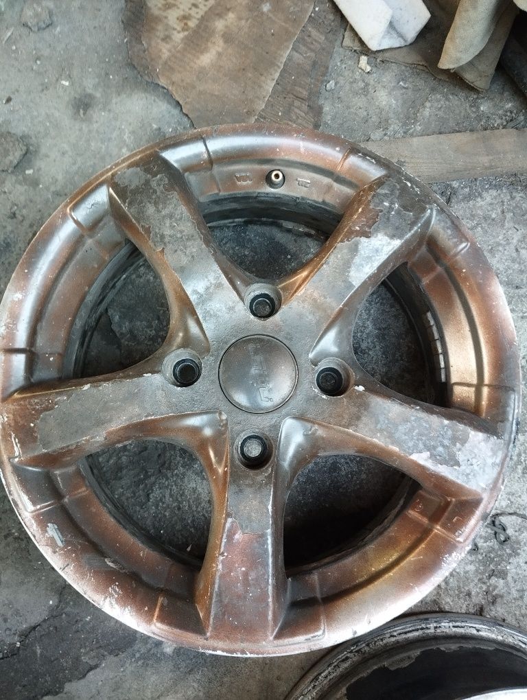 Диски Kia Hyundai Mazda Mitsubishi Nissan R14 4*114,3