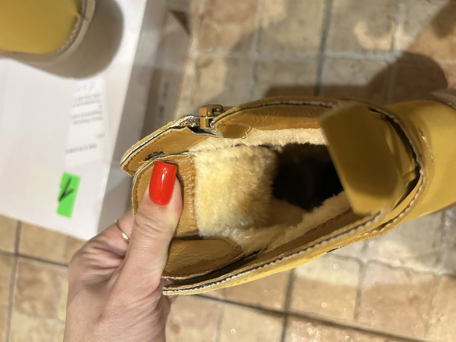 Зимові черевики. Розмір 36,39