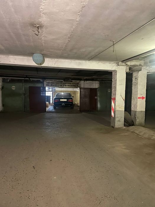 Оренда гаража  гаражу боксу вулиця Тернопільська 17. 20 кв.м. 220V