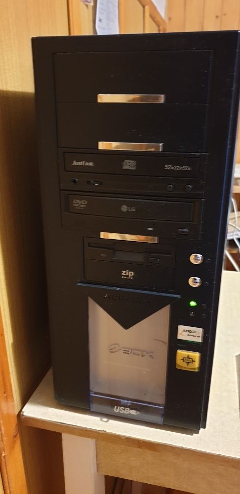 Komputer Pc Geforce fx 5200 Plus M onitor Samsung i klawiatura myszka