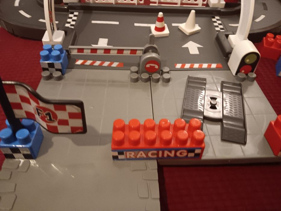 Pista Carros Corrida (+ de 90 peças)