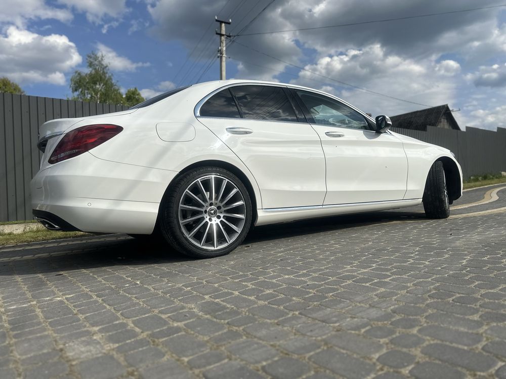 Мерседес с 350 е гібрид