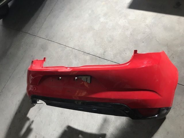 Parachoques de tras renault megane IV