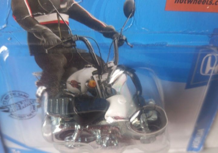 Conjunto 2 - honda monkey z50 hot wheels