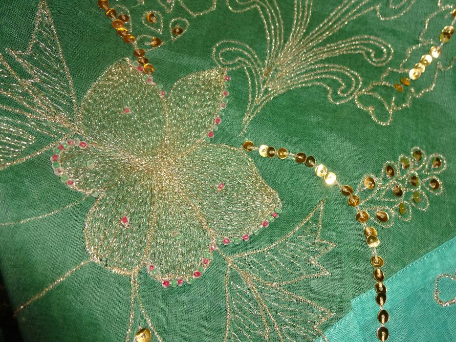 ATMOSPHERE zielona letnia bluzka wiązana na szyji z cekinami hafty 40