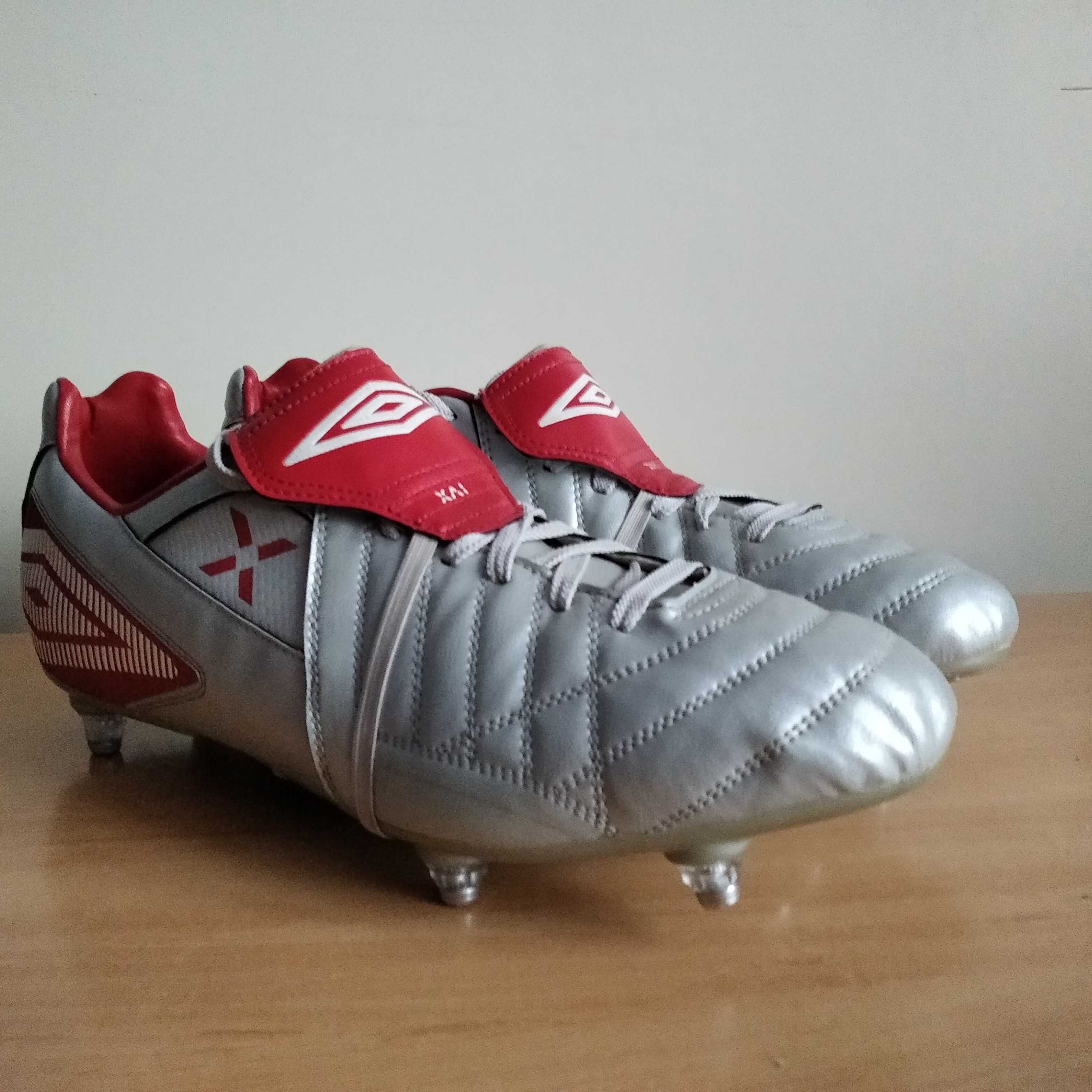 Buty piłkarskie korki wkręty UMBRO XAI roz.eu-47