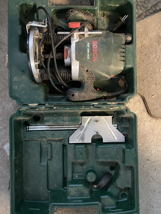 Frezarka gornowrzecionowa bosch POF1300AC