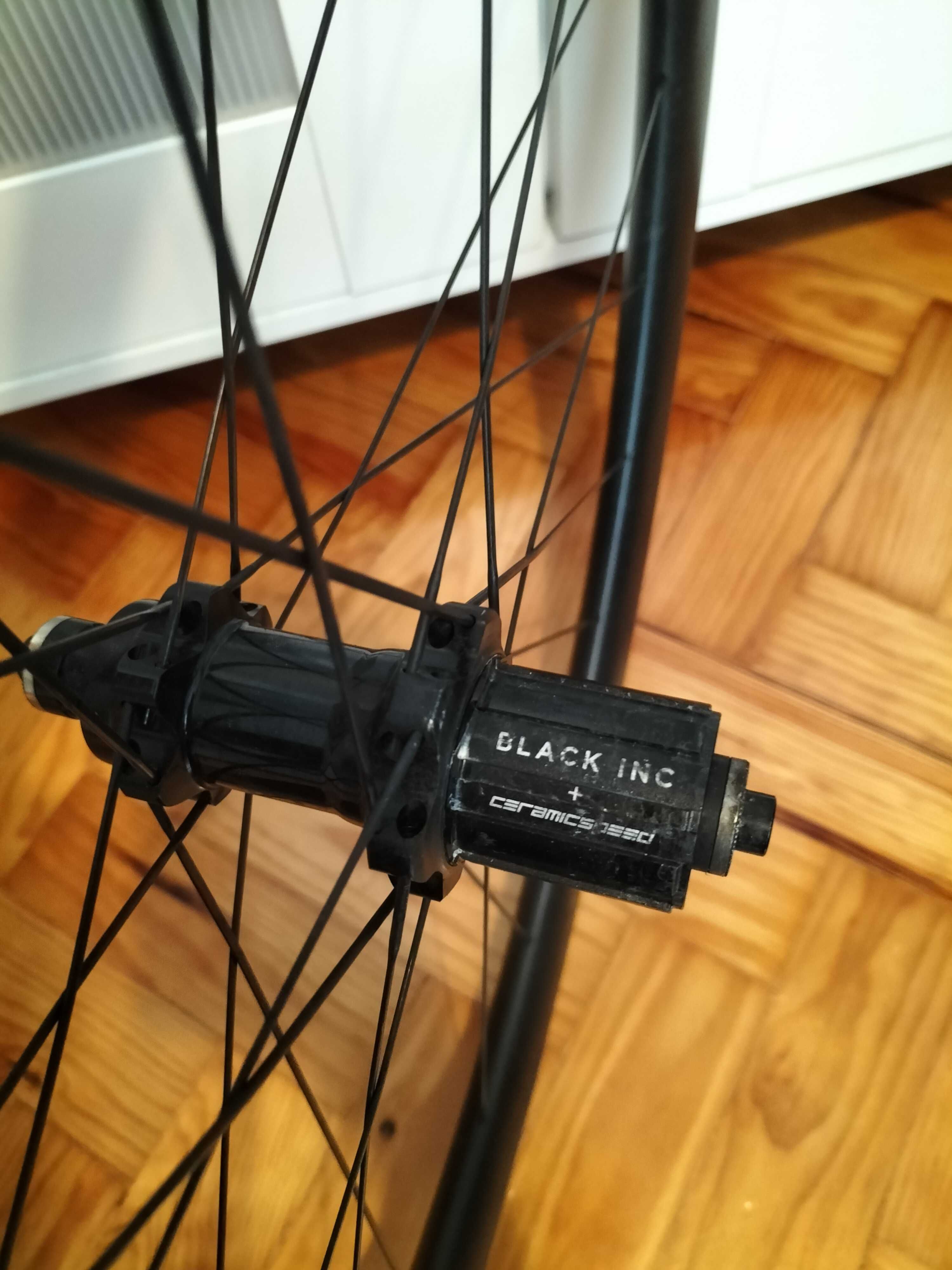 Rodas pinça Black Inc 45