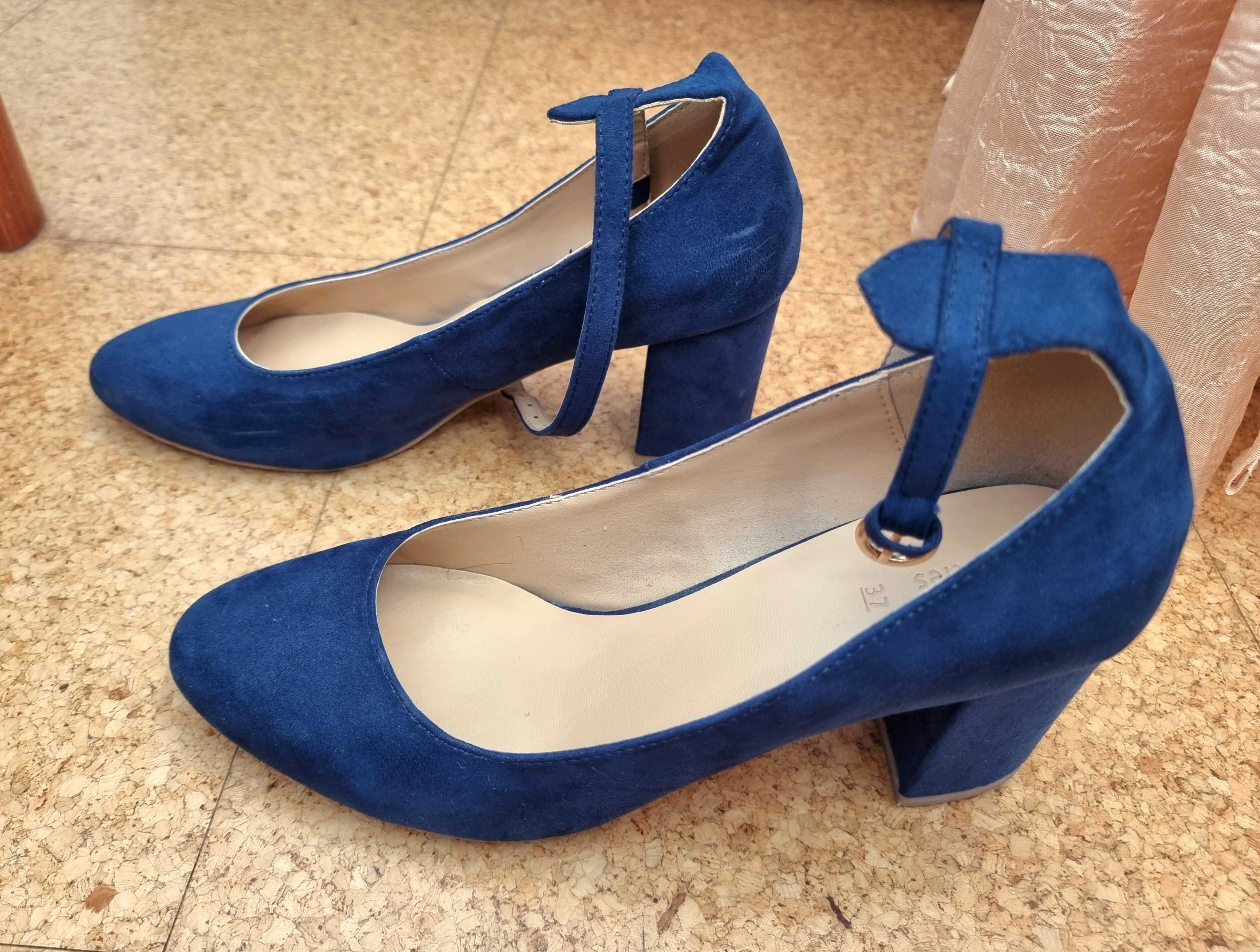 Sapatos azuis Lefties, tamanho 37