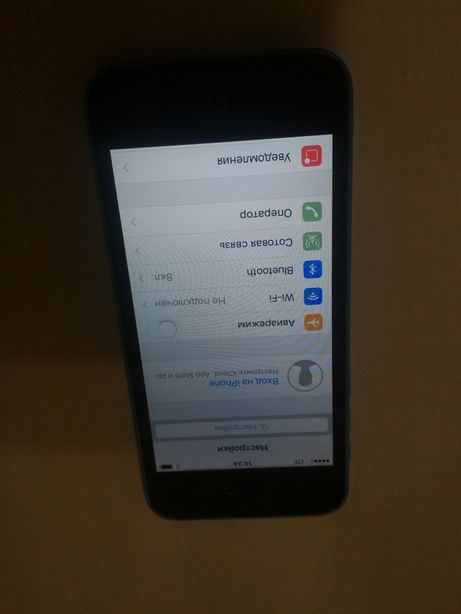 IPhone 5C, 16Gb, iCloud чистый, состояние хорошее, +защитное стекло
