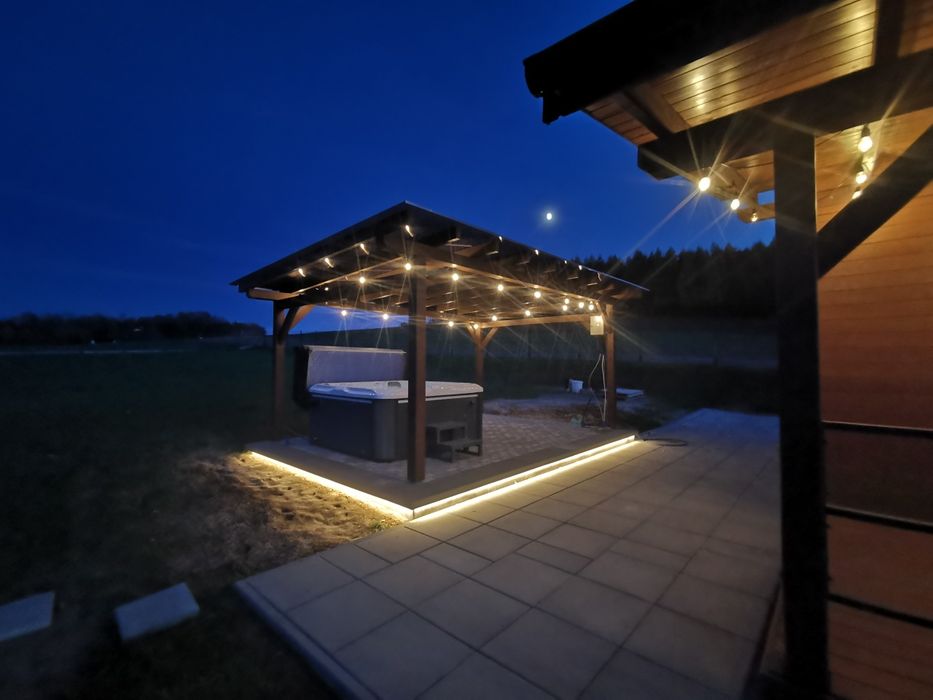 Domek z jacuzzi na wynajem Wolne Terminy balia jacuzzi  klimatyzacja g