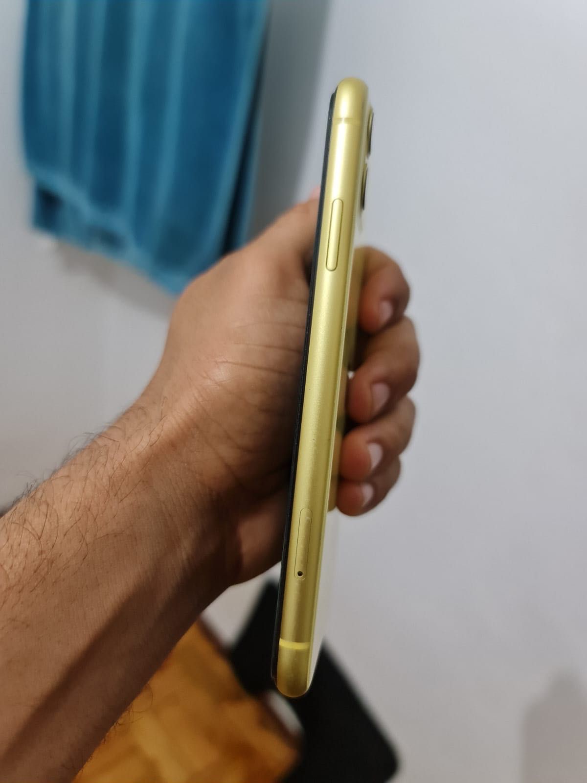 iPhone 11 amarelo 128GB