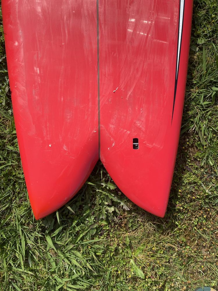 Prancha Twin fin 5’8 como nova