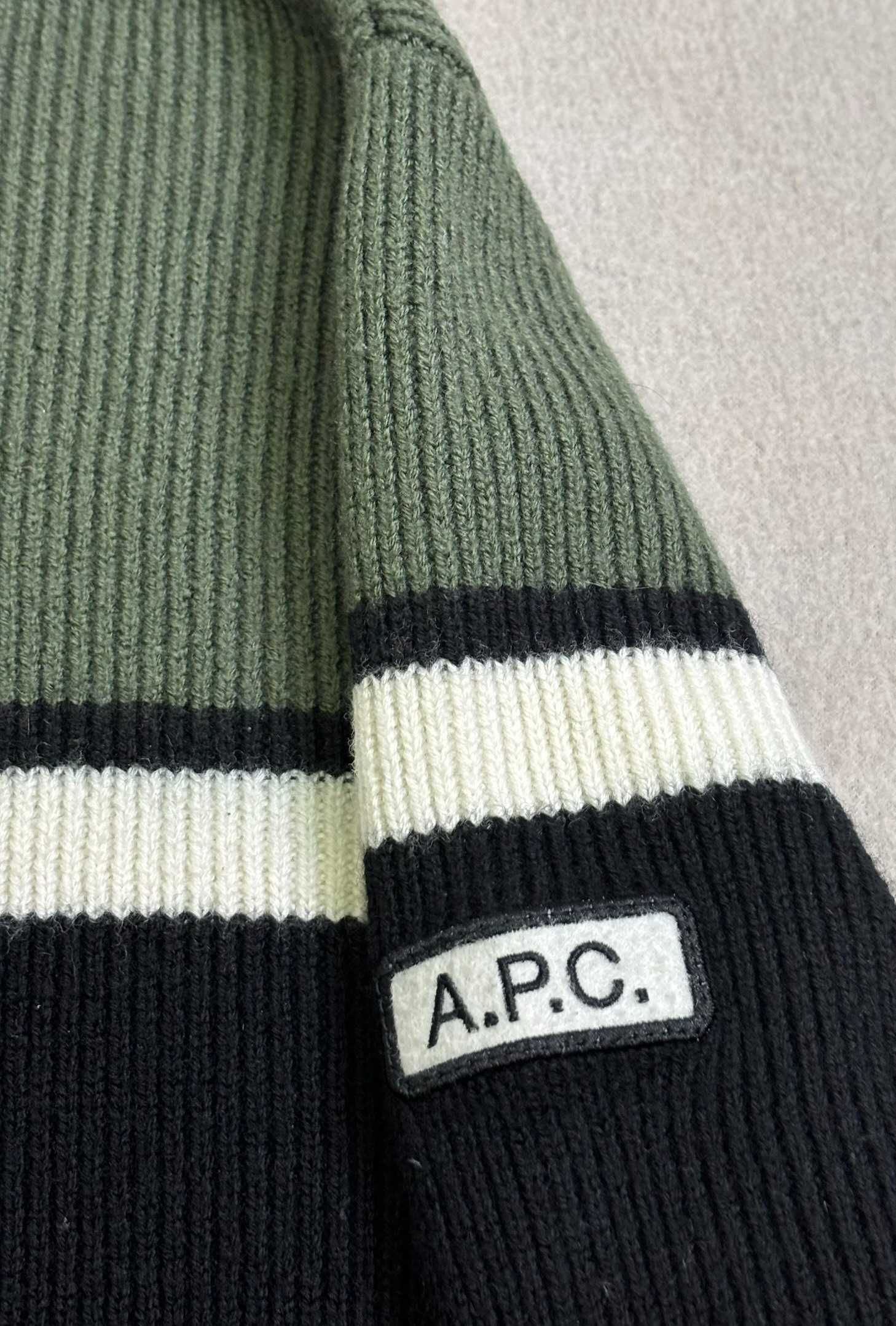 Sweter A.P.C Rue Madame Paris roz. M