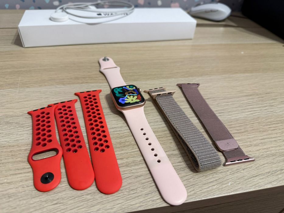 Apple Watch SE 1st gen 40mm