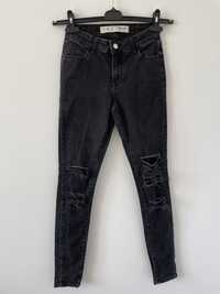 Spodnie jeansowe rurki,czarne z dziurami