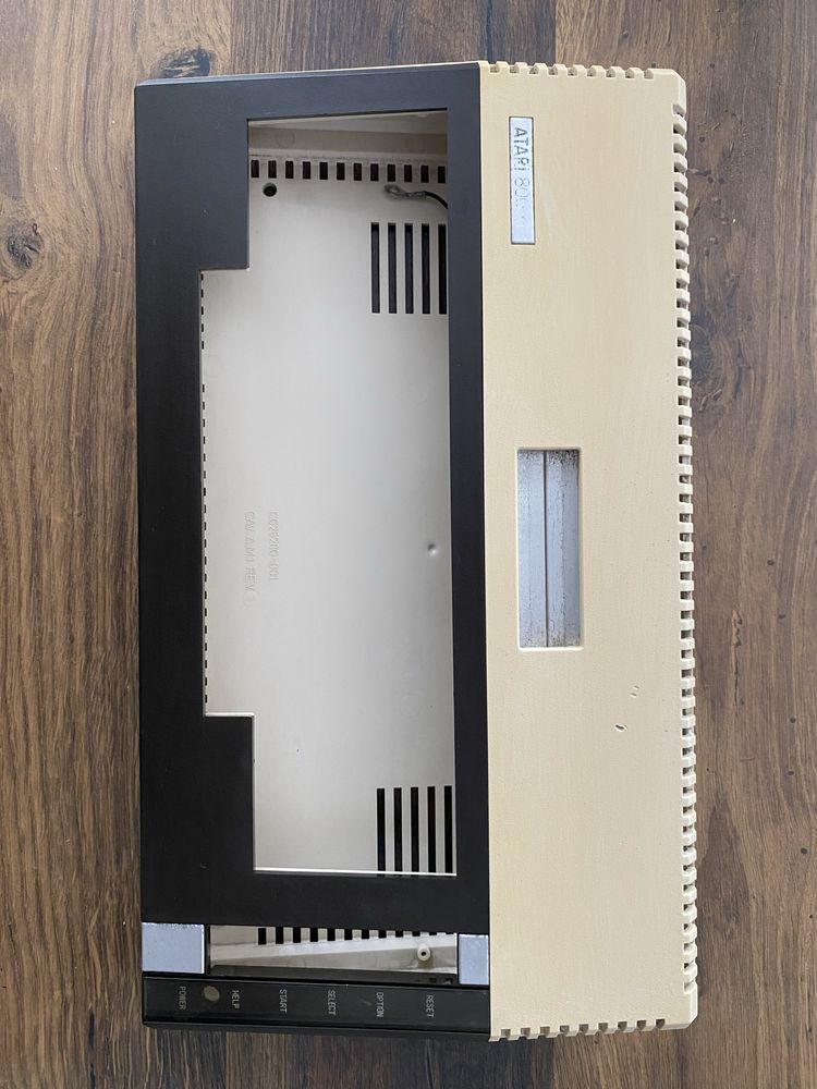 Atari 800 XL obudowa