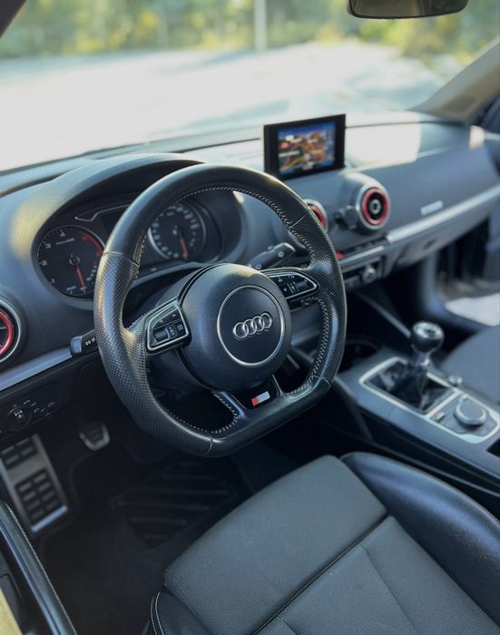 Audi A3 Limousine 1.6 TDI S-LINE kit RS3
