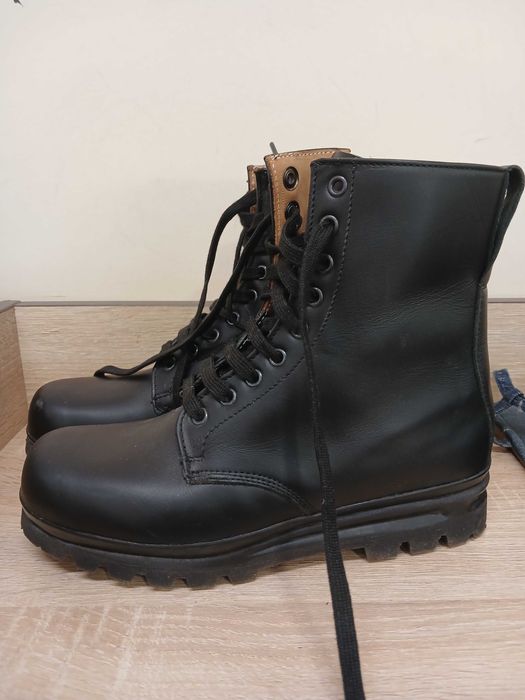 Військові берци MINERVA (Швейцарія), стан нових, 40 р., уст.260