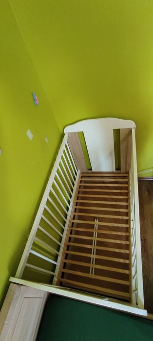 Zestaw łóżeczko dziecięce + komoda