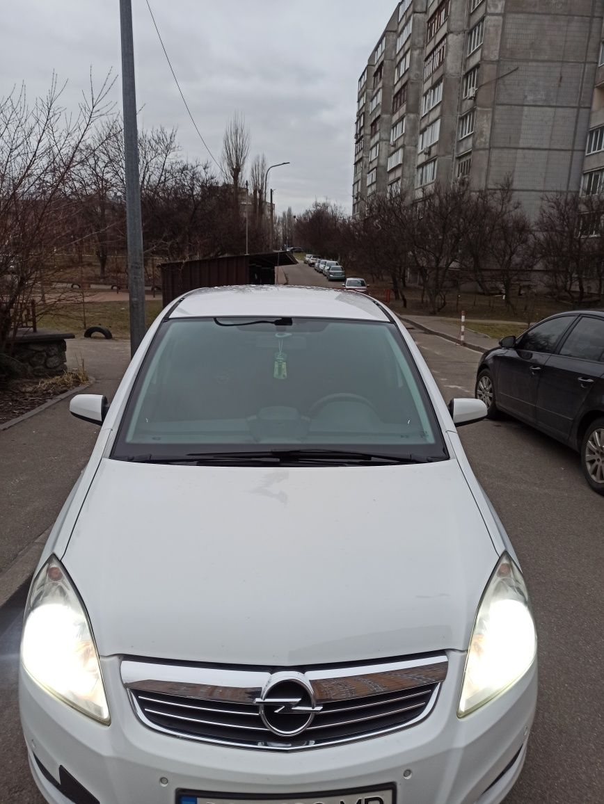 Продам Opel Zafira b