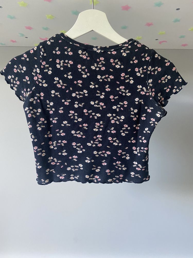 top w kwiaty, crop top, t-shirt