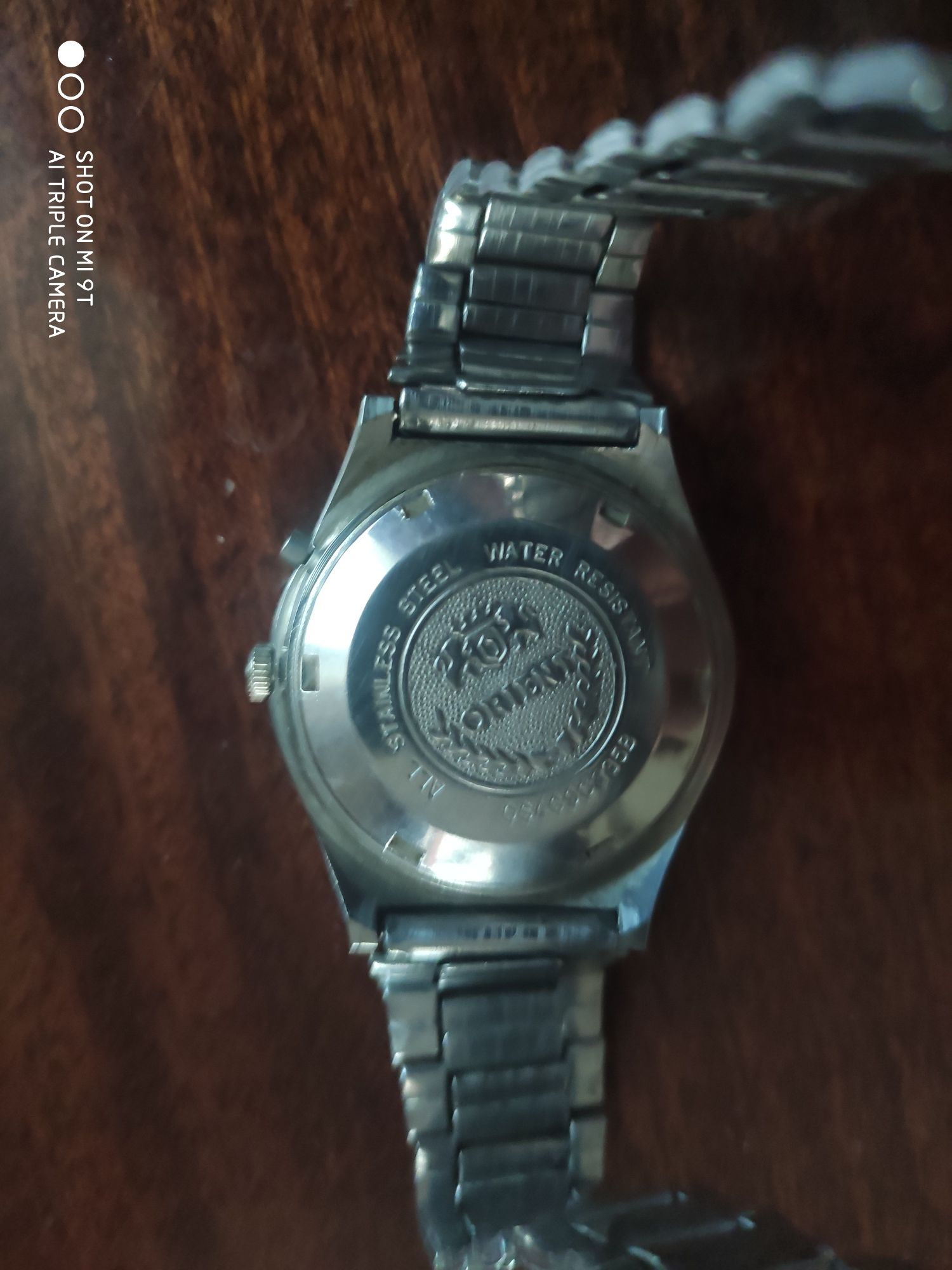 Продам часы Ориент 1993 года